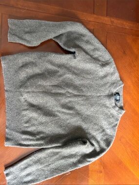 Women's Soft Crewneck Sweater in Heather Gray